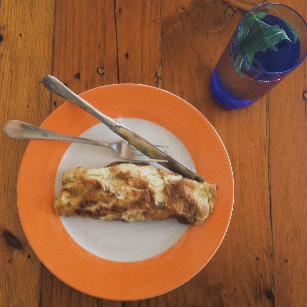 Never trust a person that has no time for breakfast. #maketime