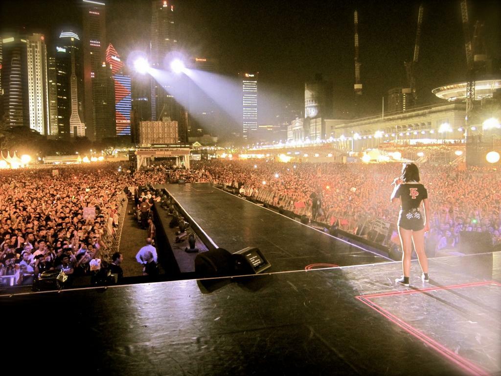 katycatsecrets's tweet photo. 2012's F1 is still and always be the best year. #queenkp http://t.co/pngF3E0itZ