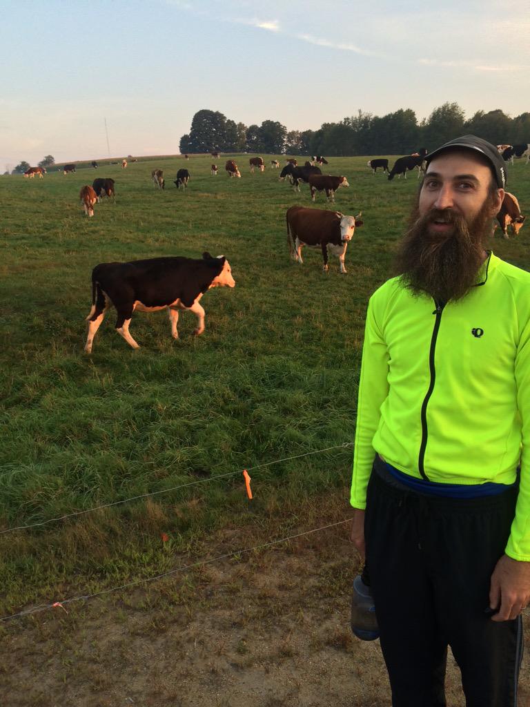 RKRTB's tweet photo. Cow party rages on. #T2V2 http://t.co/Z38WnF0eJS