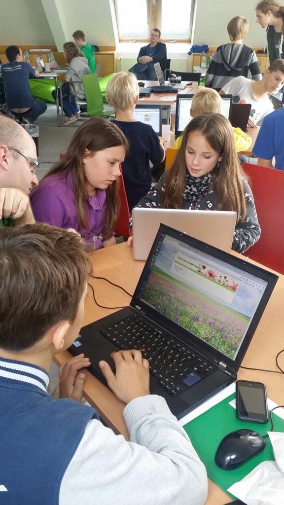 LeodiFlora's tweet image. Tolle Kinder, tolle Atmosphäre! Und meine Tochter hat jetzt eine eigene Website :) #cdks
