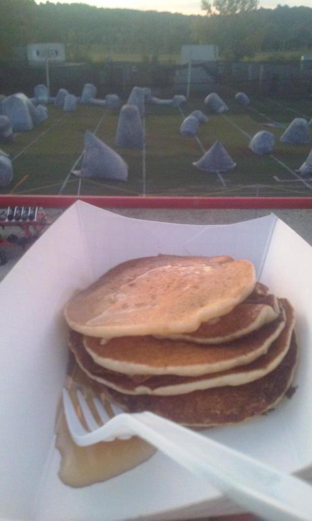 PaintballPix's tweet photo. @MSXL comin in clutch woth free pancakes and some paintball! http://t.co/0dUxsInrON