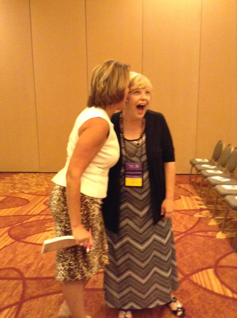 JulieLYork's tweet photo. @SuzanTisdale and @catherinebybee messing around at #indscribecon2015 what happens in #palmsprings is tweeted ;) http://t.co/MBN7LhS9nx