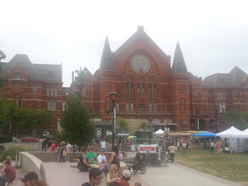 CUinCincy's tweet photo. Checking out @thecityflea! #CUinCincy http://t.co/G7UnMbU91t