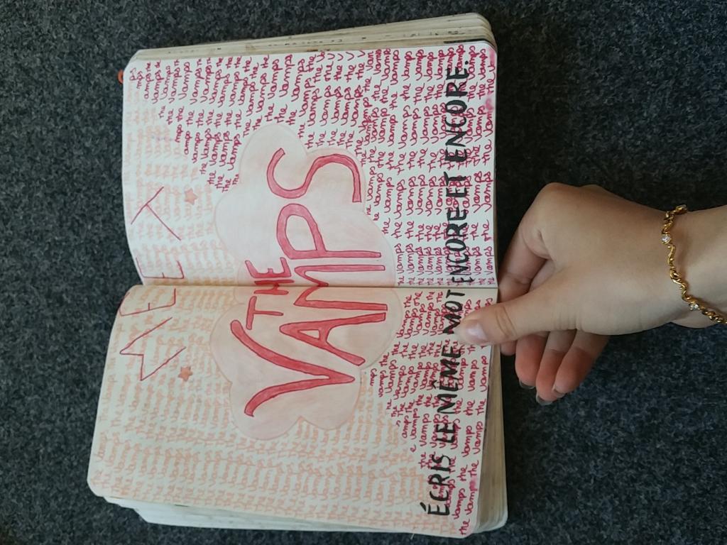 dickftlouis's tweet photo. Hey look what I did guys 💘 @TheVampsBrad @TheVampsJames @TheVampsCon @TheVampsTristan  @TheVampsband http://t.co/k1QHtECOIO