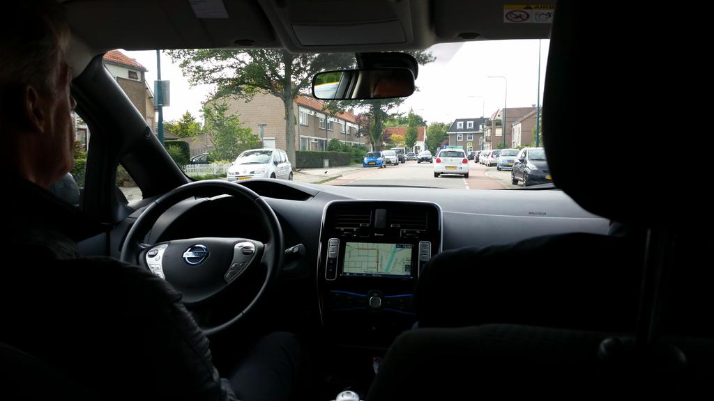 LEOOcoop's tweet photo. Testdrive in @NissanElectric #Leaf in #Oegstgeest #instapdag http://t.co/A76sXzJdoc