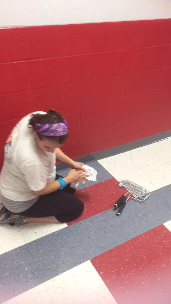 NeeNee615's tweet photo. HON DAY 2015 Haynes Middle School! #ProjectPaint #HONDay2015
#Volunteer #615 ๐โป๏ธโ
๐ณ๐จ๐ฉ๐ง๐ฆ http://t.co/BTqKf43eeF