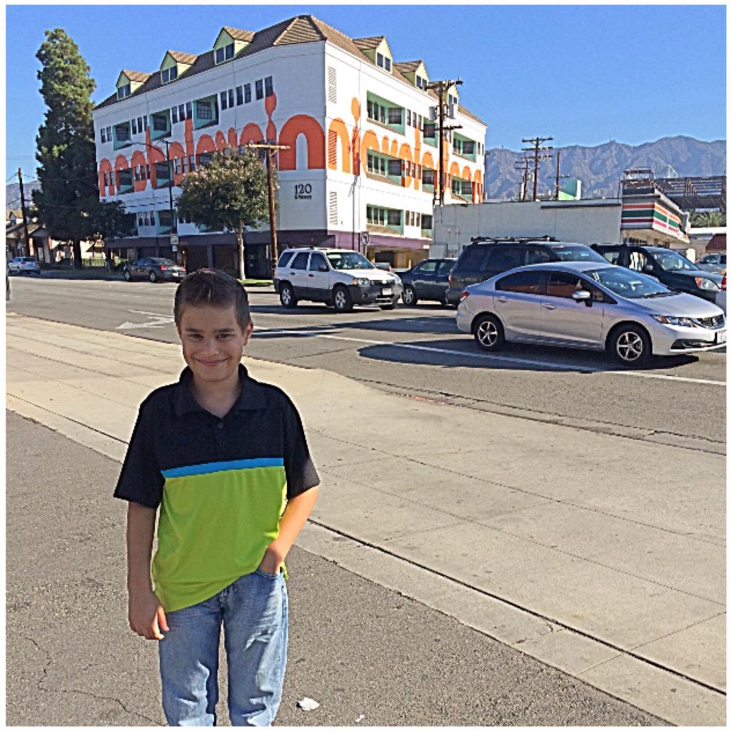 angelodylen's tweet photo. Time for #workshop or shopping for work? #ActorsLife #Nickelodeon #HOLLYWOOD #MyHollywoodLife #ActorsFun http://t.co/U26HNU9XZT