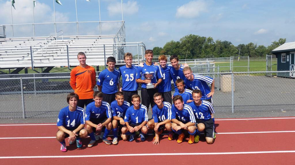graywilliamson1's tweet photo. Secord Cup Champs @Schlegelll #valleykings http://t.co/TinhbCwdWN