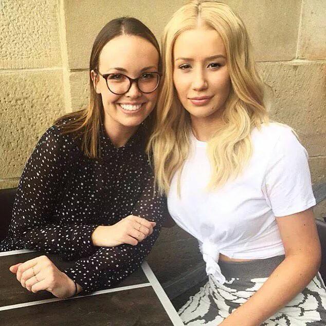 rolexazalea's tweet photo. Iggy selfie with a fan after the interview. http://t.co/V1Z4Fer87G