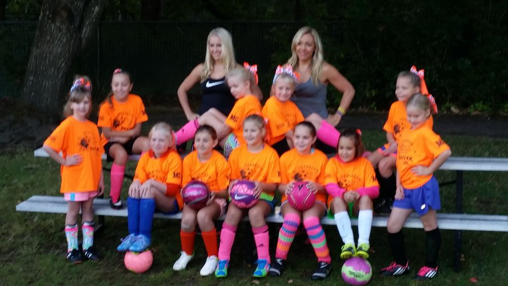 LifeCoach_Dcw's tweet photo. Commanding win by Hot Shots 10-2. #NotKeepingScore http://t.co/g9rvVrQ8kA