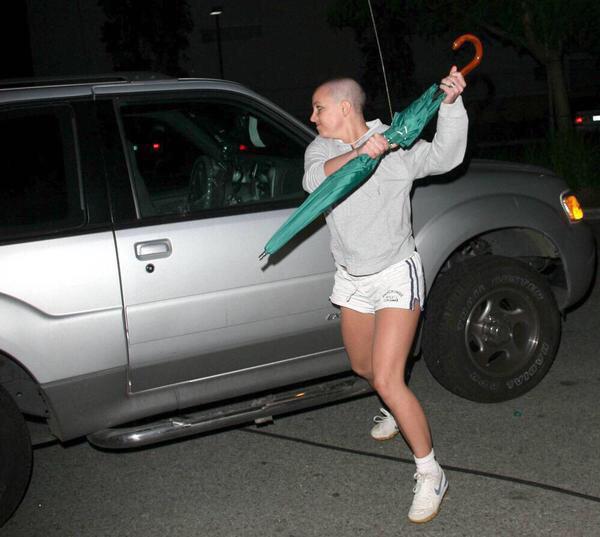 best0fnick's tweet photo. When your sister Jamie wont tell you what she said in the time capsule #zoey101 #WhatDidZoeySay http://t.co/S3b7QRUIJS