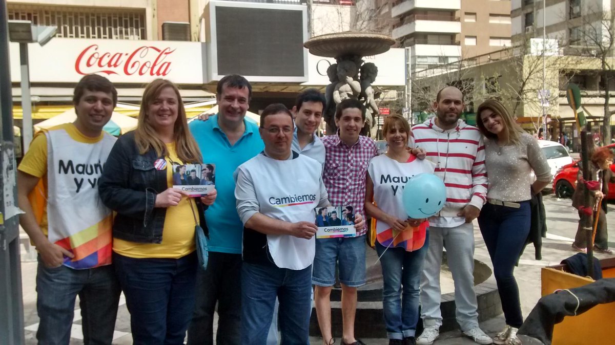 JProCba_'s tweet photo. Tenemos la oportunidad de poner al país en marcha. Sumate y forma parte del cambio #Cambiemos http://t.co/5LKYr4eWKz