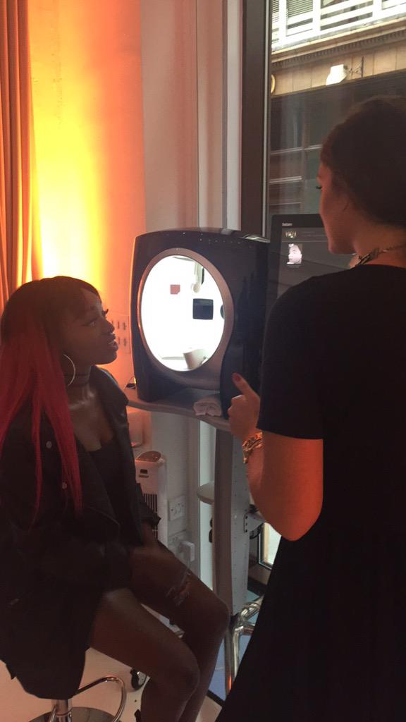 CollateLondon's tweet photo. Skin consultation on the way from @simpleskin http://t.co/Bim8Btf54V