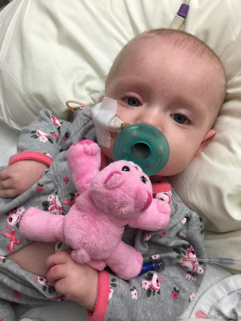 BFoxCreative's tweet image. I'm Kaelyn &amp;amp; I'm 5 mo old. I had a cancerous brain tumor &amp;amp; I just started chemo. facebook.com/prayersforkael… #teamkaelyn
