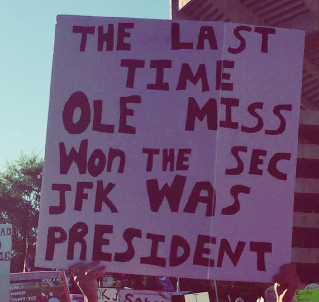 GameDay Signs | Darren Rovell | Scoopnest