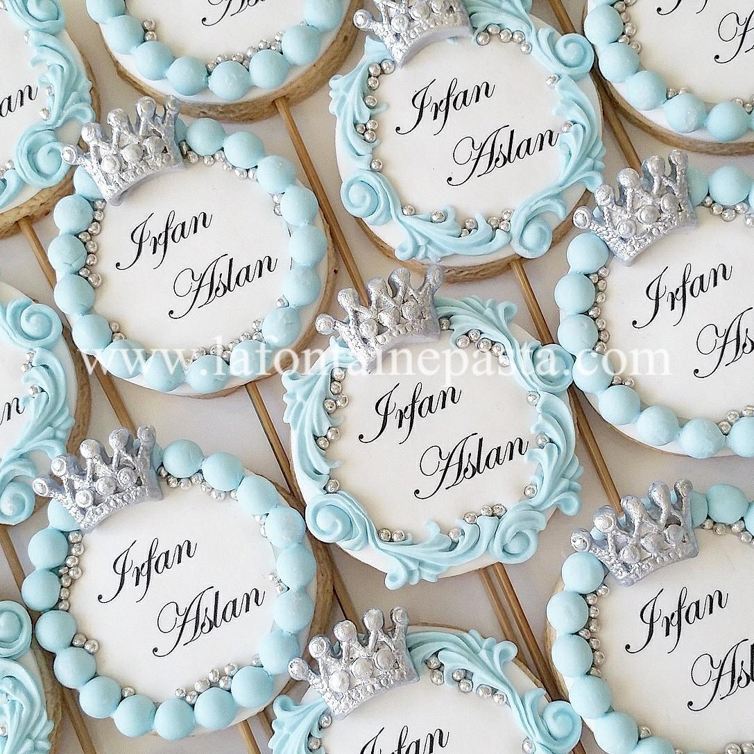 AyeHosman's tweet photo. Hoşgeldin İrfan Aslan 💙 #petekdinçözkodaloğlu #minikprens #cookies #lafontainepasta #istanbul #butikkurabiye #b http://t.co/V545tYpw9d