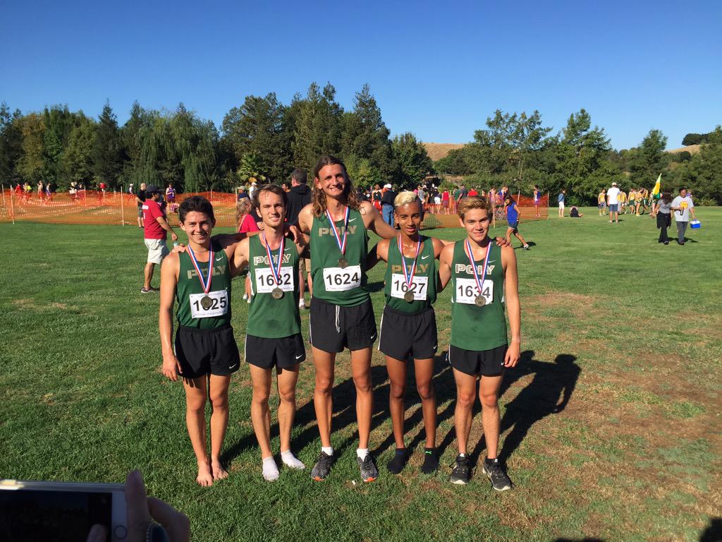 JV Poly Boys start off the morning great going 1,2,4,12,17 for a very close 2nd place!