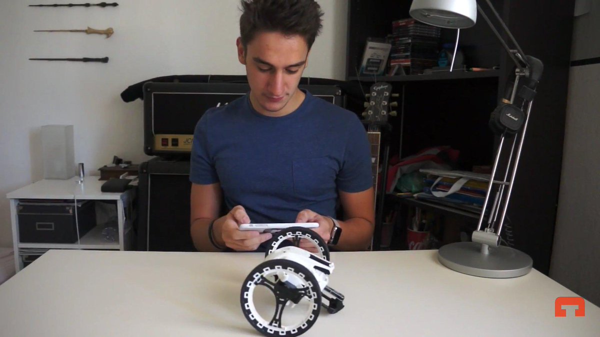 myteddyland's tweet photo. #TheiCollection : (VIDÉO) Test du Parrot Jumping Sumo > un drone qui roule et qui saute ! http://t.co/1Y49useNP5 http://t.co/gkuP9Bj9rf