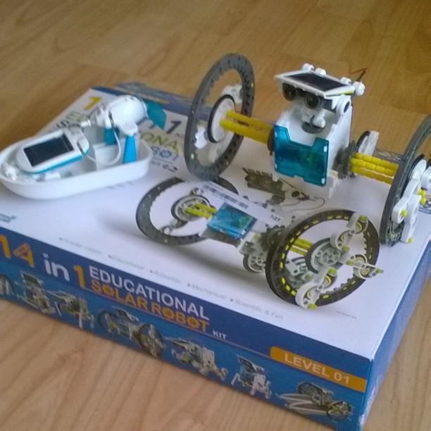 Otherbots's tweet image. Built these, kept me busy #solarpoweredboat and #robot by a_rowley14