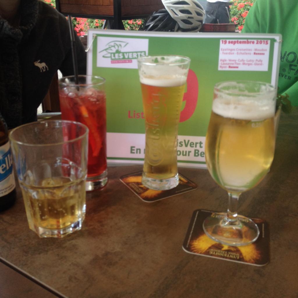 TinettaMaystre's tweet photo. - @VertsVD avec la photo 😊 qui l'atteste! #relaisvert http://t.co/fFCaAC7Ut5