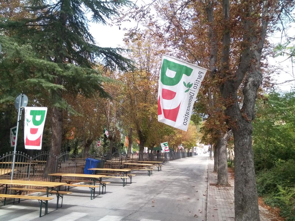 pdpratola's tweet photo. @pdnetwork @stefaniapezzopa @marcorapino siamo pronti http://t.co/VDvvJJIaor