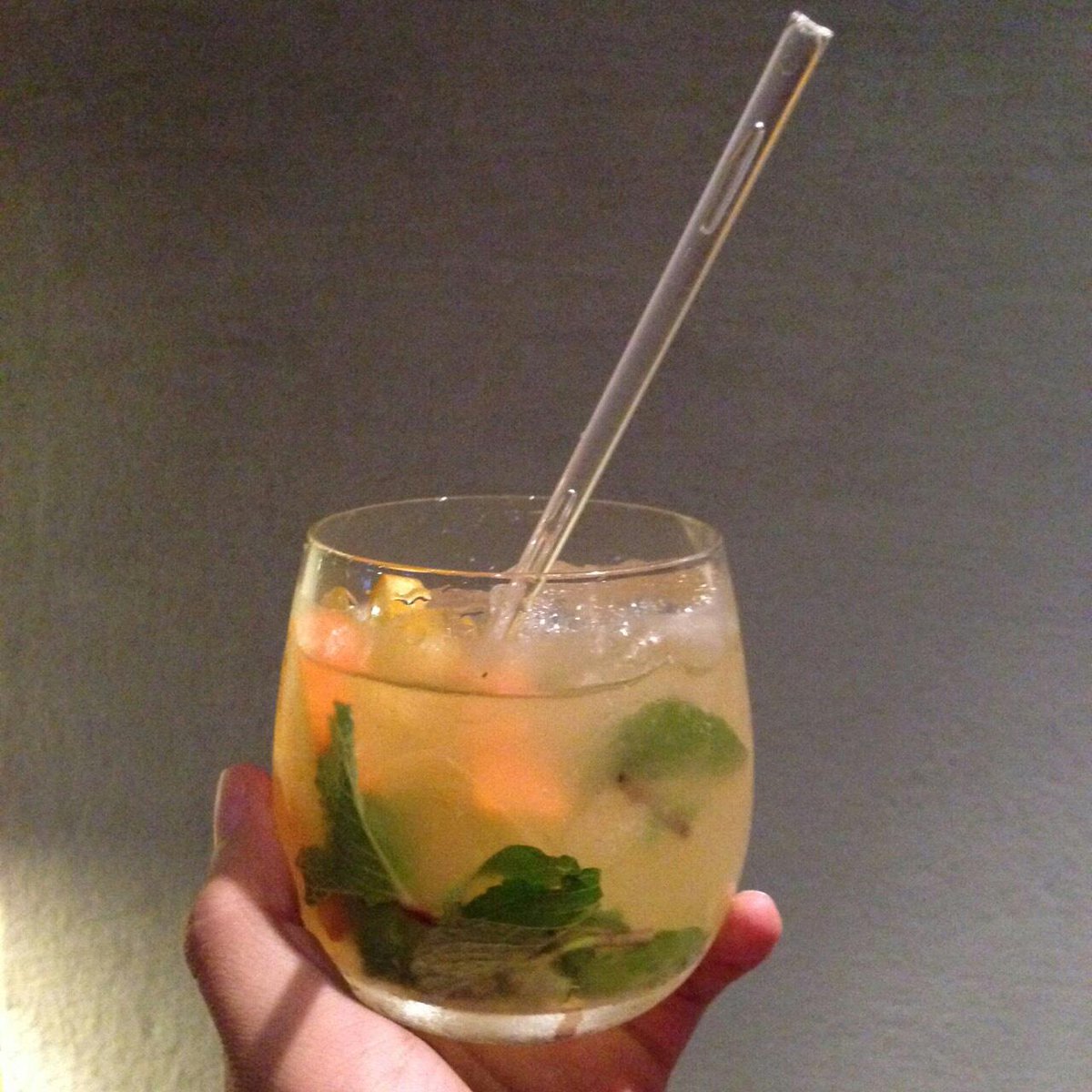 Play99ers's tweet photo. Ini lime mojito & orange mojito ala @holidayinnbdg. Dua duanya Syeeegaaarrr.. #FunkyZone. http://t.co/el5JOPoX9u