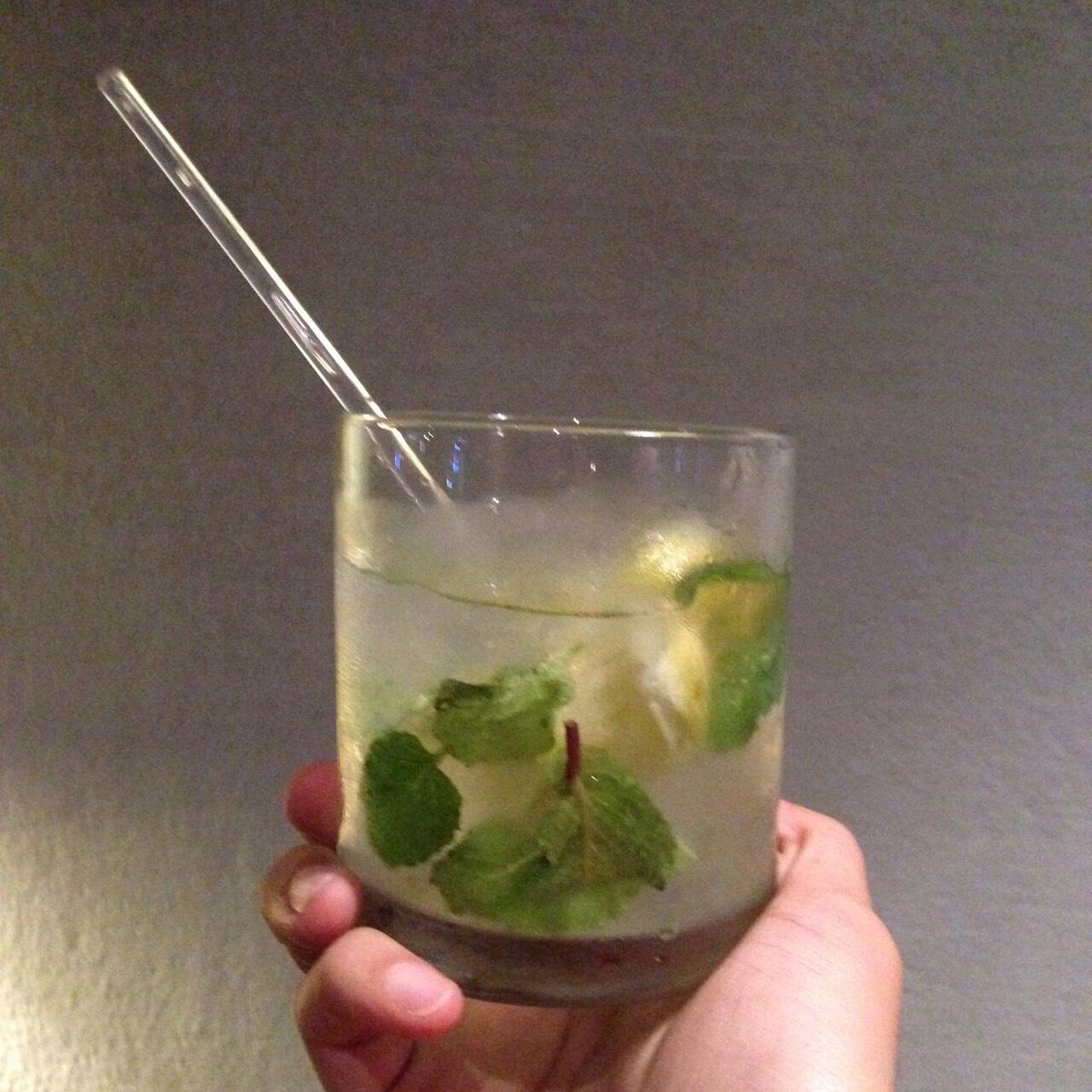 Play99ers's tweet photo. Ini lime mojito & orange mojito ala @holidayinnbdg. Dua duanya Syeeegaaarrr.. #FunkyZone. http://t.co/el5JOPoX9u