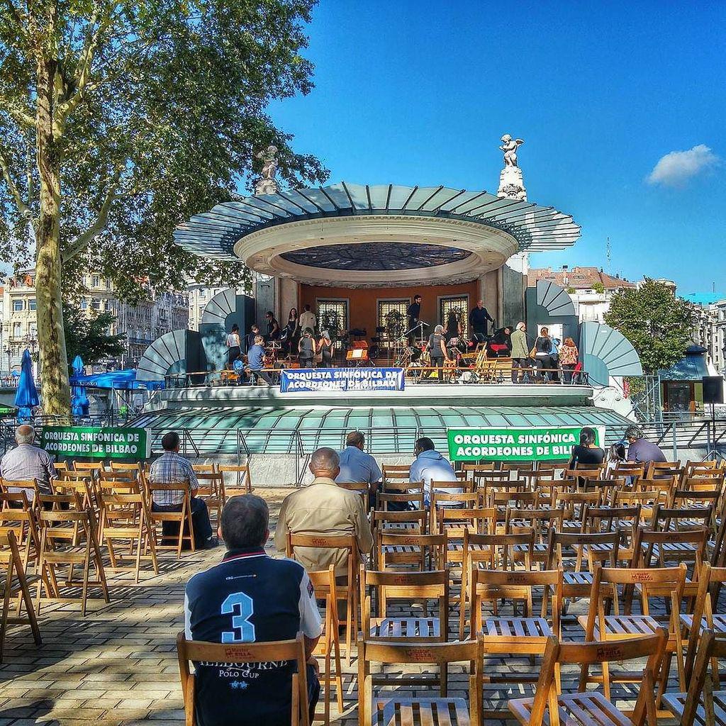 Paigar's tweet photo. Sábados de orquesta #Bilbao #BilbaoEnImagenes #BZFoto http://t.co/KHuHisTlWV