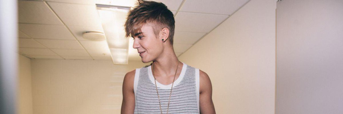 justinlovesben's tweet photo. Kendall pack rt yaparak alın #EMABiggestFansJustinBieber http://t.co/7q3q2ImQg0