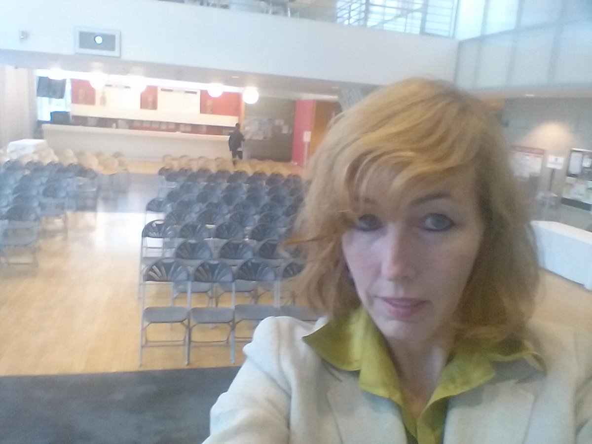 ACCELCC's tweet photo. And so we wait for the future of Ontario to arrive at #techmeetsmainst. @accelcc http://t.co/8888wfRSiU