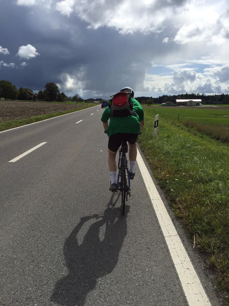 sevequoz's tweet photo. Échappée d'Oracio! #RelaisVert @VertsVD http://t.co/KLmauncknq