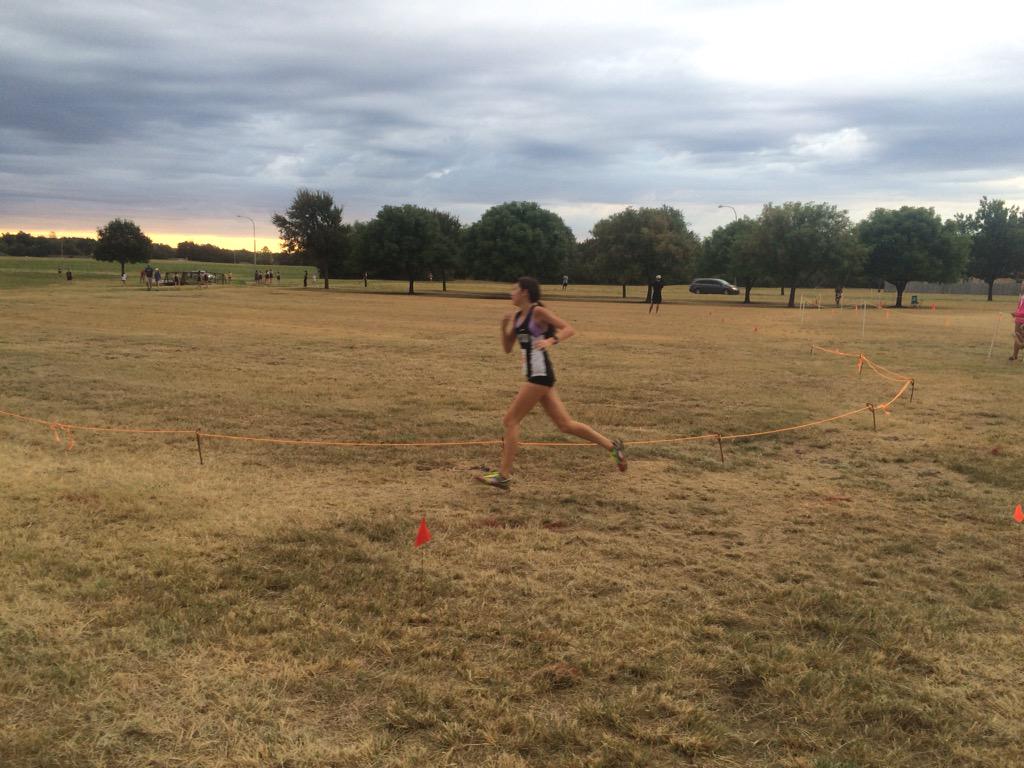 TXMileSplit's tweet photo. Johnson has 50m on Reneau with less than a mile to go #Marcus2 http://t.co/hokLL7oK8g