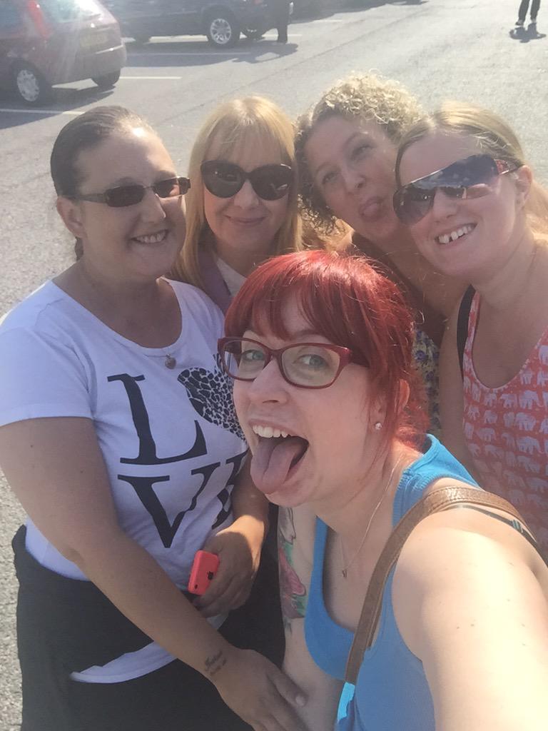 CaraHudson's tweet photo. @the_overtones road trip pit stop see you soooonnn #crazyladies http://t.co/t99K14Wj50