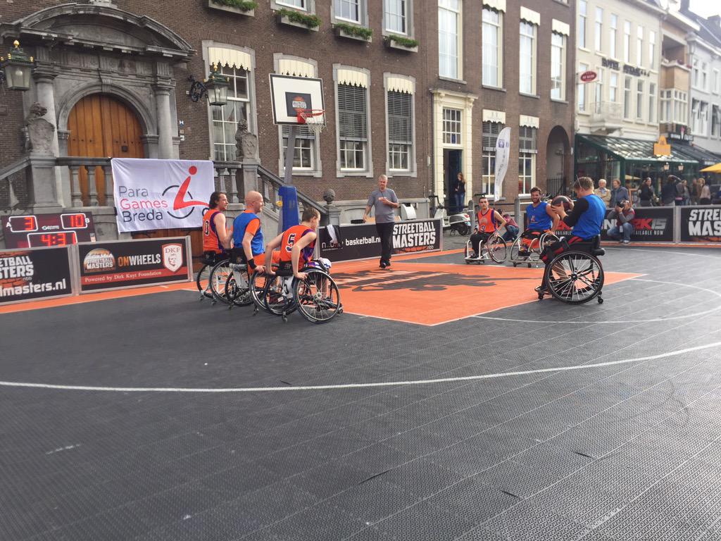 BasketballExpNL's tweet photo. Inspanning en ontspanning op 3x3 Rolstoelbasketbal @ParagamesBreda @BasketballBond http://t.co/28YyhQE43i