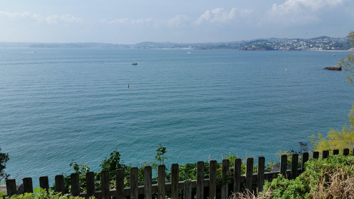 JoanneProut's tweet photo. Lovely view of Torquay from the gardens @ImperialTorquay #sturdytable number 9 @AChristieFest http://t.co/hxlPtGStYy