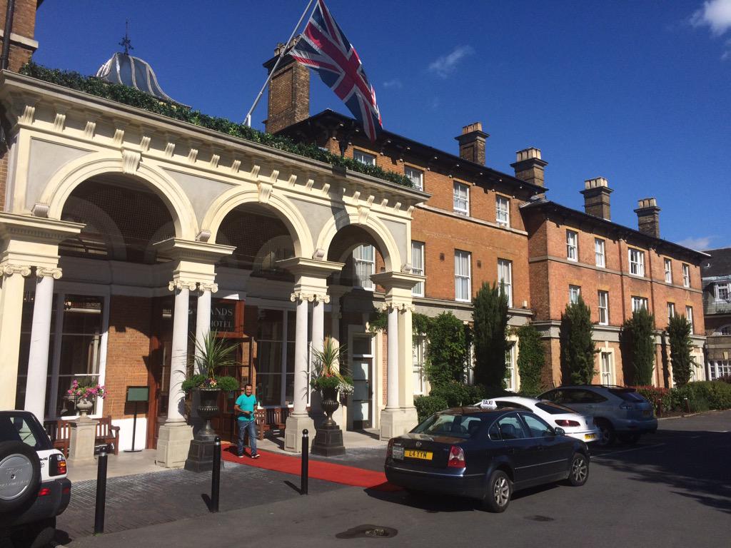 À l'hôtel avec le XV Fidjien.