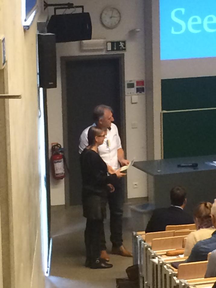 BarbaraCagnie's tweet photo. Iris Coppieters, best poster award! #ecmt2015 http://t.co/GHWroMpd4Y