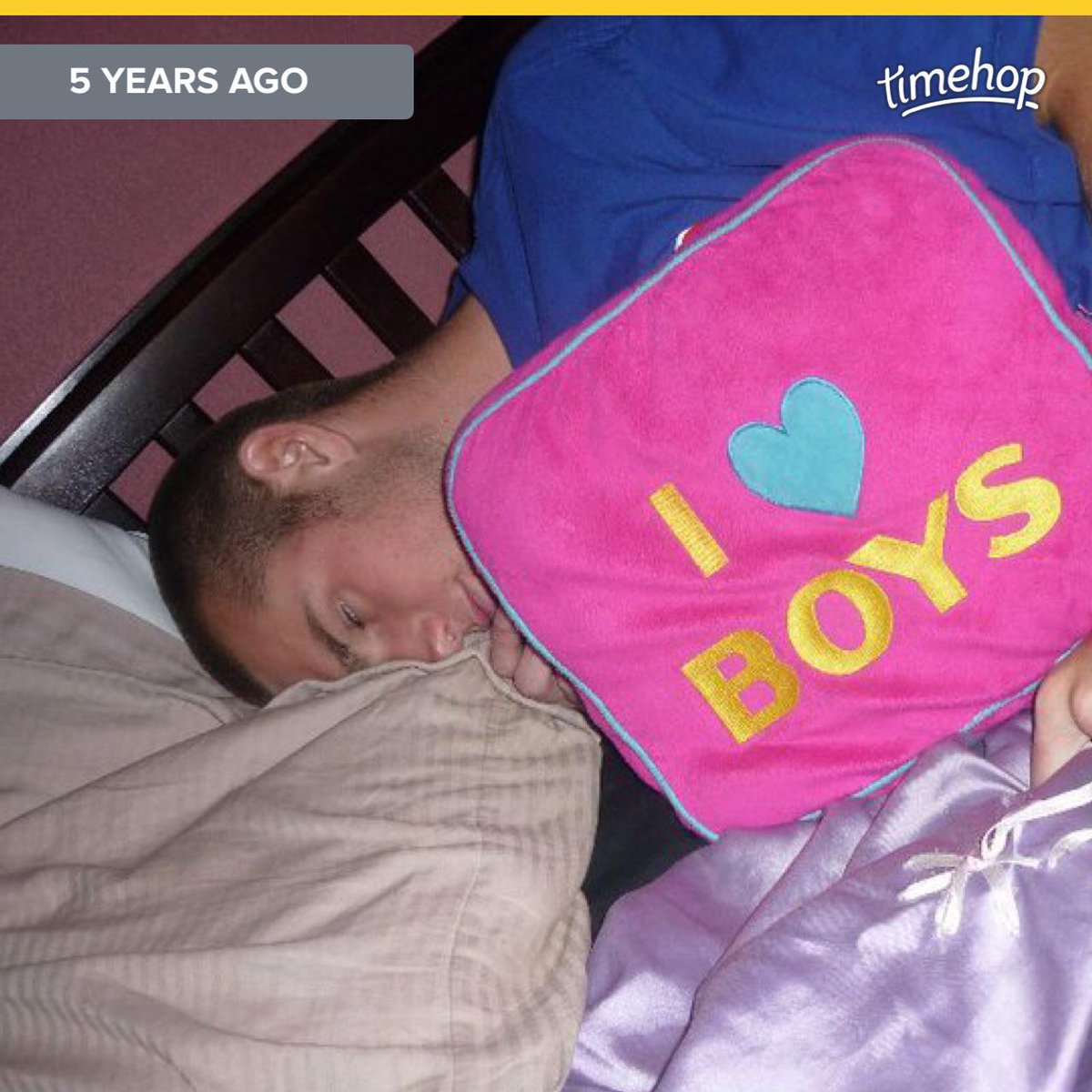 Kendwaa's tweet photo. #timehop @Sam_Budd_ 😂 http://t.co/BiWgL3MoMh http://t.co/KMYUJic9wA