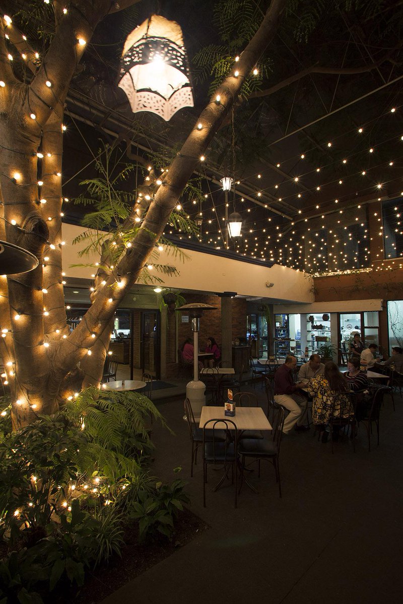 SanMartin_gt's tweet photo. En #SanMartín de zona 10 estamos remodelando. Te seguiremos atendiendo en el interior del restaurante. 😃 #InfoSM 📝 http://t.co/oxskZN1ViJ