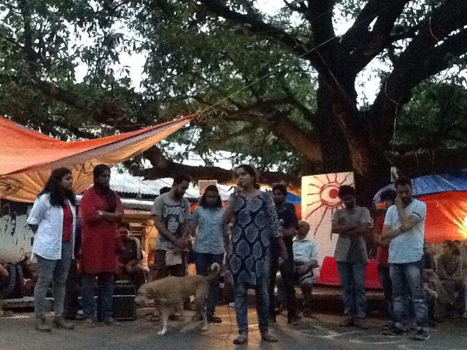 dp_mayank's tweet photo. Students from Hyd univ. explaining how they stand against militarisation of student campuses. http://t.co/61qYXthvs2