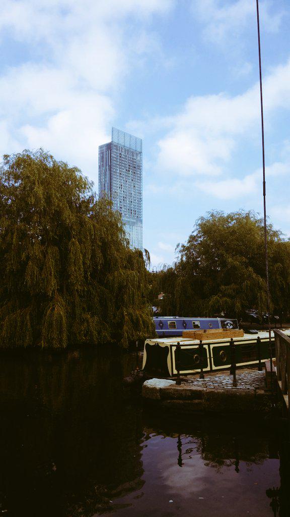 NHS_Martin's tweet photo. View from #Brunning&amp;Price Wharf - superb @HowardTownBrew enhancing views in the sun http://t.co/3W8o4vElJs