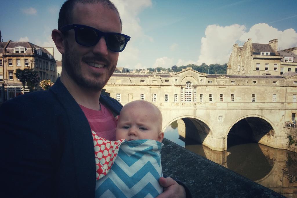 What a beautiful day to enjoy #Bath - coffee at the ever-mummy-welcoming @Colonna_Hunter followed by a sunny wander!