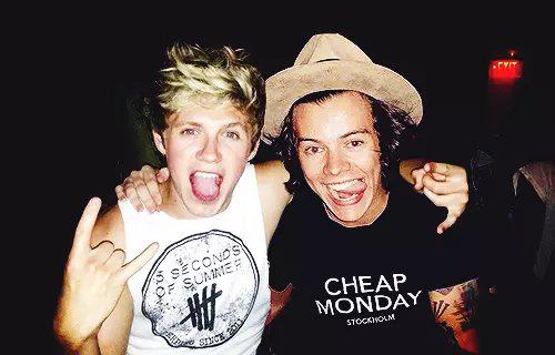 justin_please11's tweet photo. #EMABiggestFans1D - MTV EMA | Vote - http://t.co/B1K5iqreeF Niam🙈🙈 http://t.co/h3Jmy1LeVa