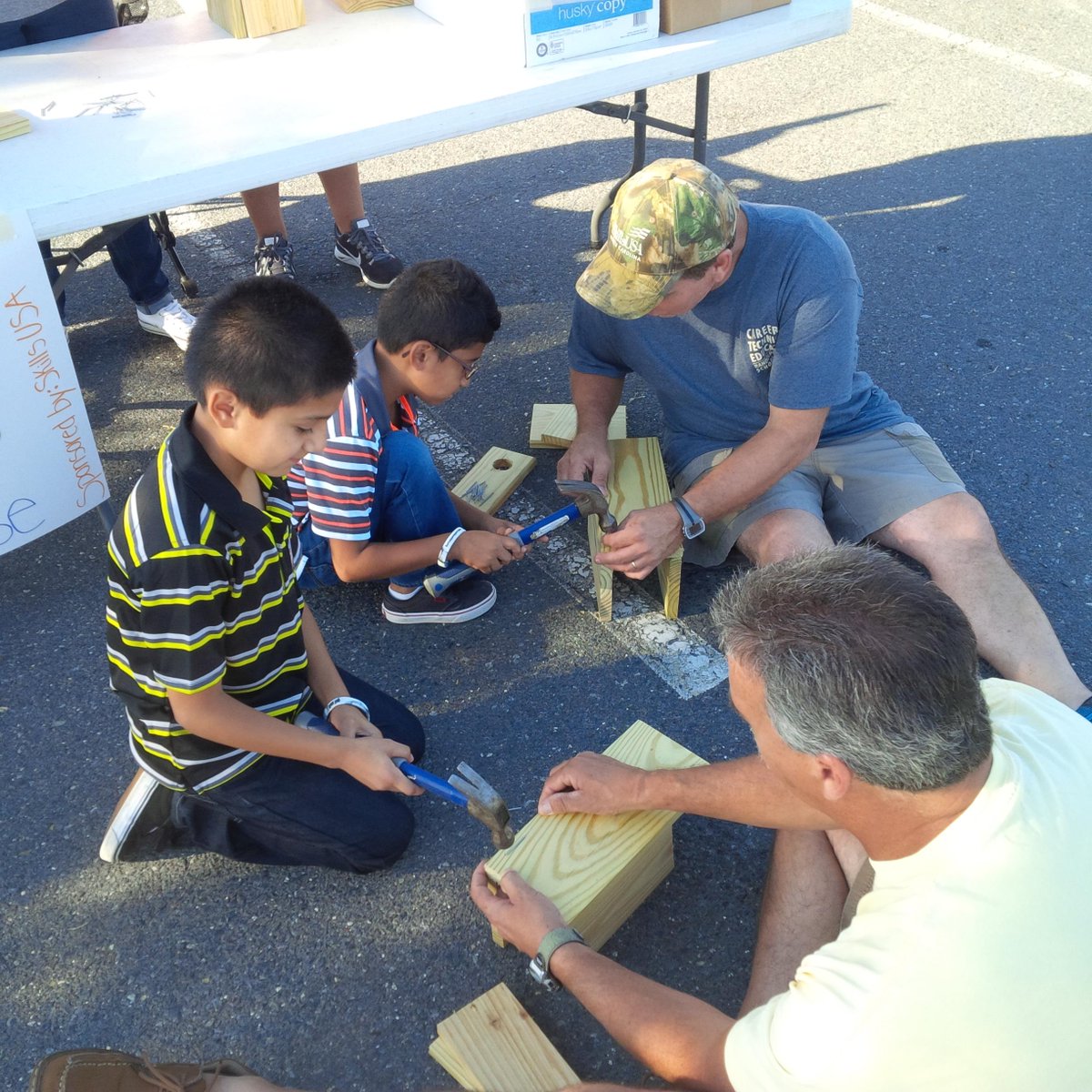 ncross_cte_nc's tweet photo. Build a Birdhouse! #ctefest @SkillsUSAnc @swrhscougars @Tweet_the_Wheat http://t.co/F5AS9wM4qi