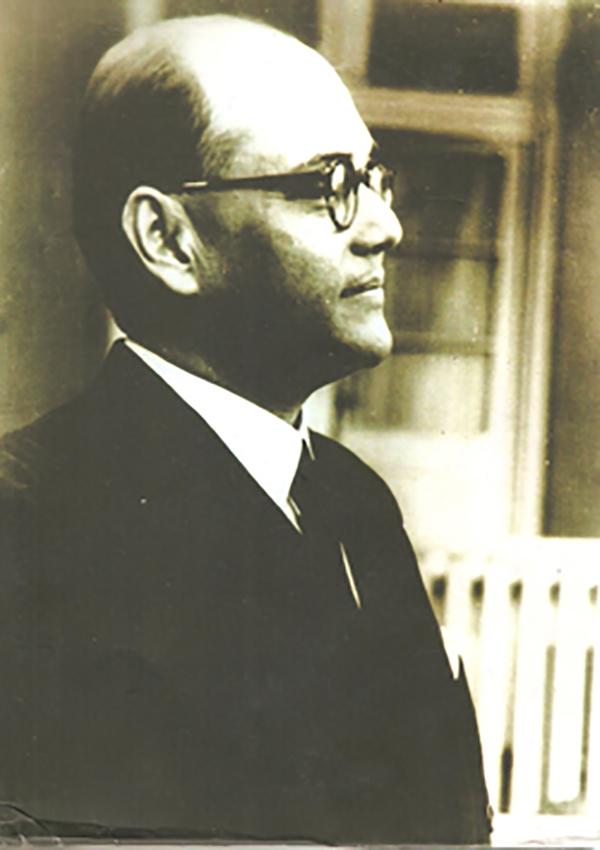 postpickle's tweet image. Visible water room heaters that were only used in USSR  bit.ly/1YmOmNN
#NetajiWasAlive 
#russia