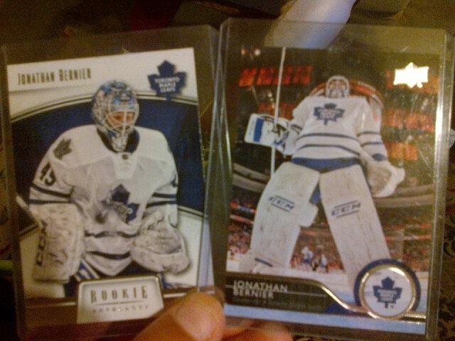 MelLee84's tweet image. @JonBernier45 #Actonfallfair the kids won hockey cards, and requested Jonathan Bernier #GOLEAFSGO