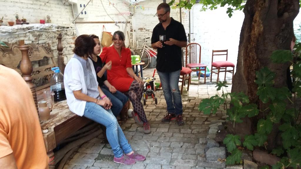 Akelharre's tweet photo. Cuinant respostes col.lectives a necessitats reals, a #LaHiguera. #ConstruintPoderPopular
#NovaCultura #CoopLH http://t.co/480q3GNh7j