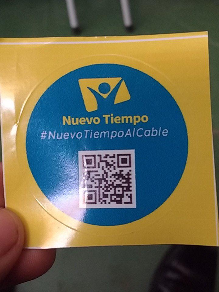 AndresInyelco's tweet photo. Yo quiero #NuevoTiempoalCable @clarochile_cl  @MovistarChile  @VTRChile @entel  y @DIRECTVChile http://t.co/3LZ1HvkJbg