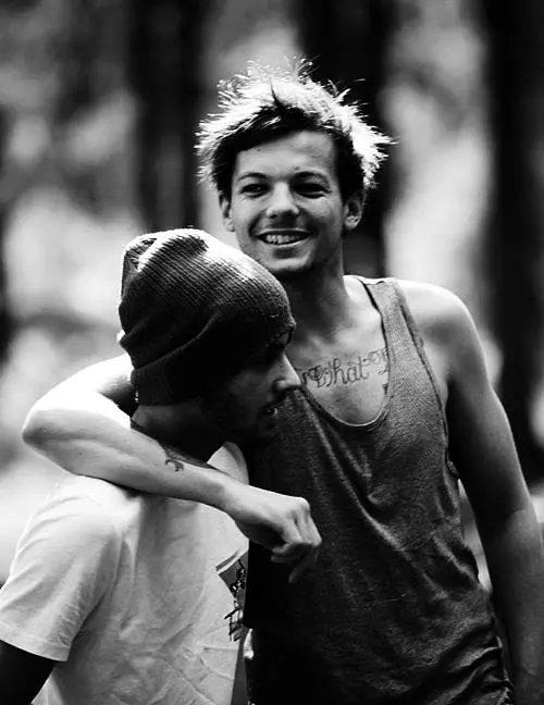 justin_please11's tweet photo. #EMABiggestFans1D - MTV EMA | Vote - http://t.co/B1K5iqreeF miss this :"")
Just how fast the night changes:") http://t.co/0QO3MHwLRs