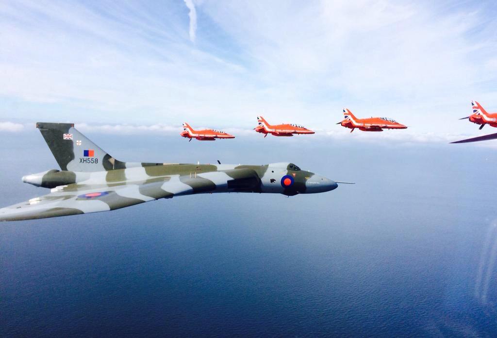 Here's what #Vulcan @XH558 looks like close up - pic from Red 8's jet by Circus 8, Cpl Richard Bloice. #SouthportAir